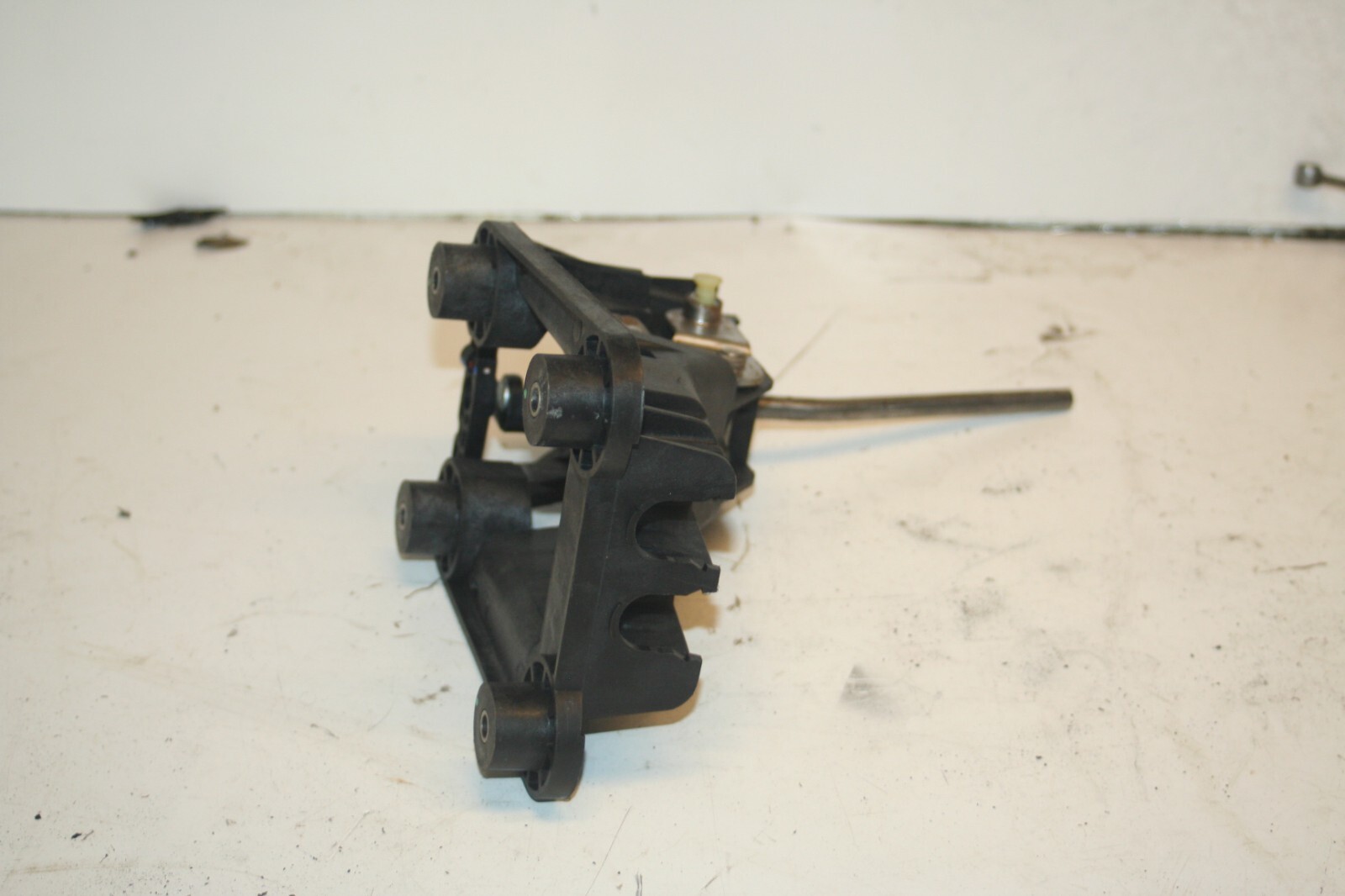 2010 CITROEN DS3. GEAR SELECTOR LEVER - Image 5
