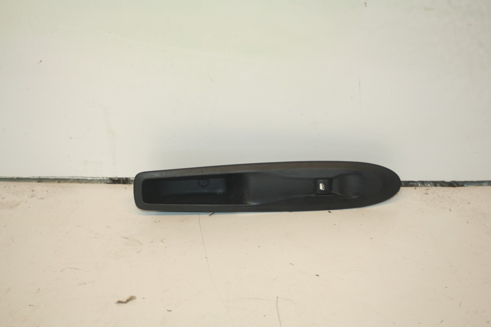 2010 CITROEN DS3. WINDOW SWITCH