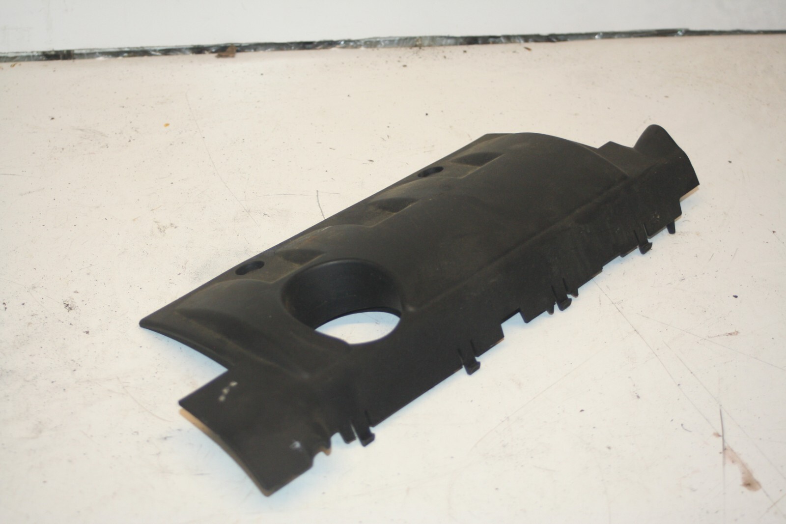 2010 CITROEN DS3. ENGINE COVER - Image 2