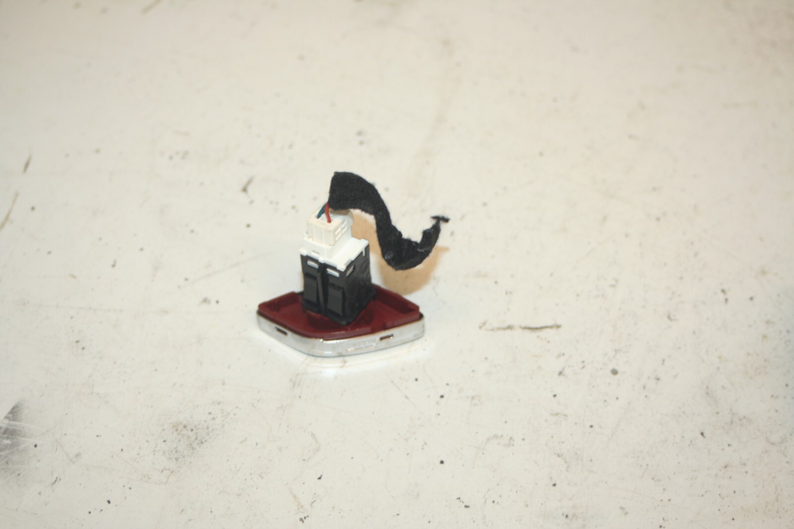2010 CITROEN DS3. HAZARD SWITCH - Image 3