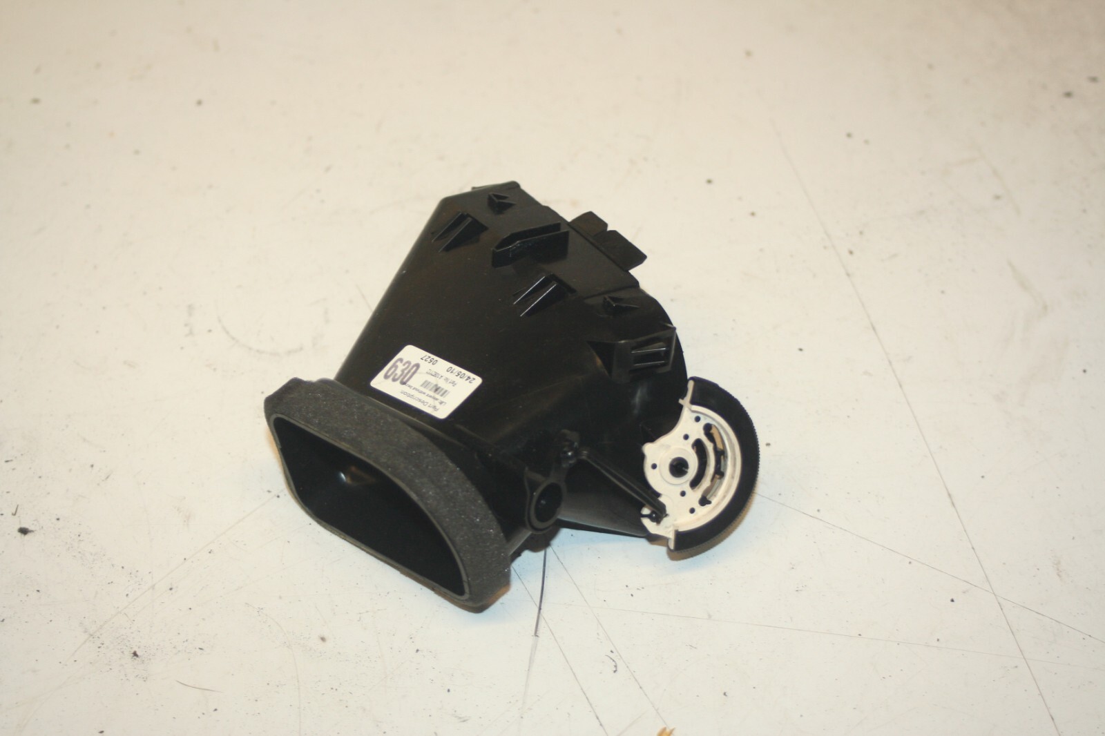 2010 CITROEN DS3. AIR BLOWER VENT - Image 3