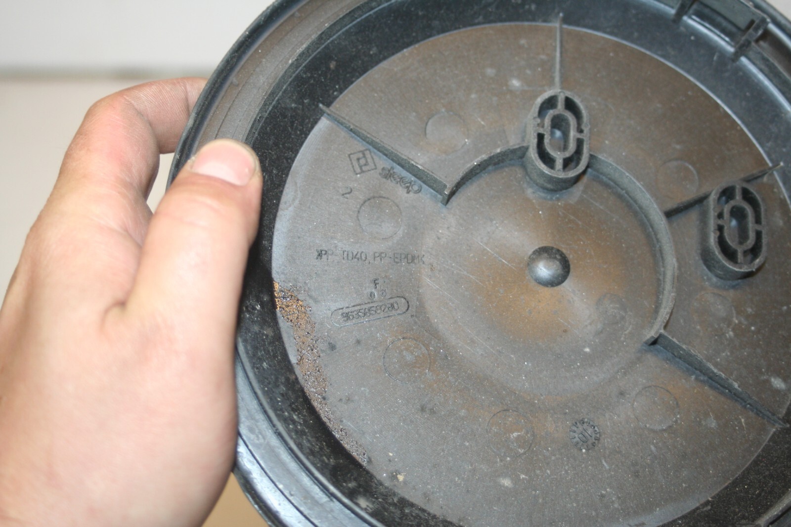 2010 CITROEN DS3. FUEL PUMP CAP COVER - Image 4