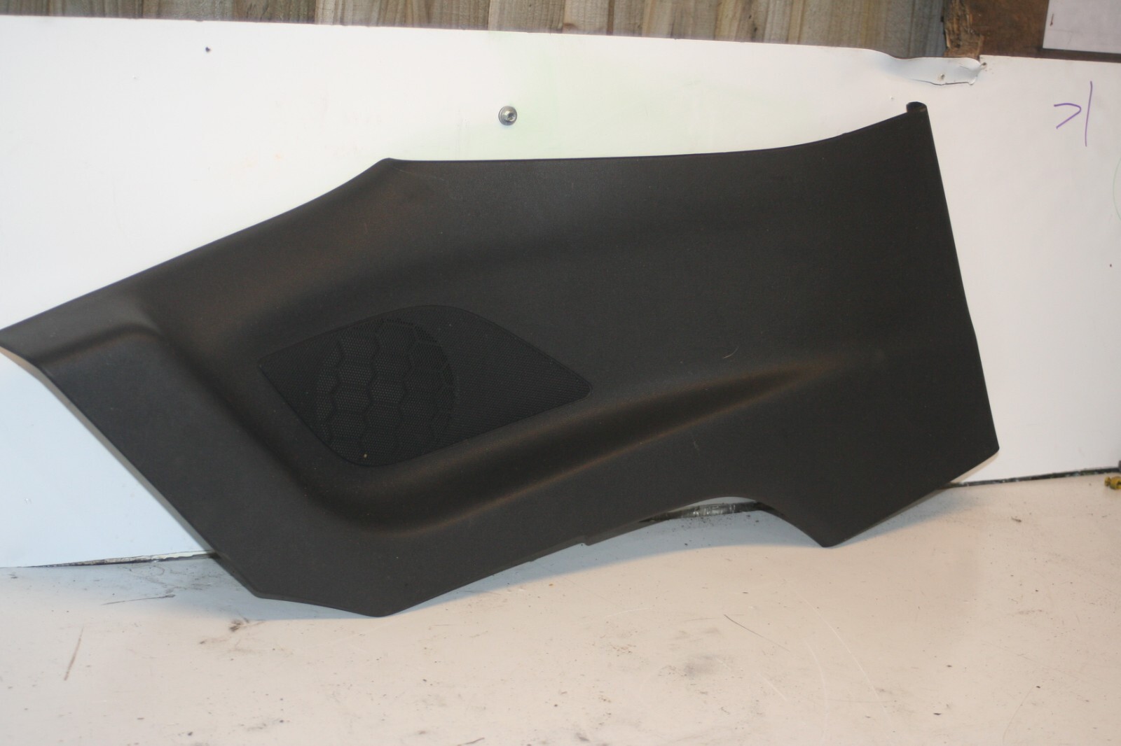 2010 CITROEN DS3. REAR DOOR SIDE PANEL PASSENGER SIDE BOOT PANEL TRIM - Image 2
