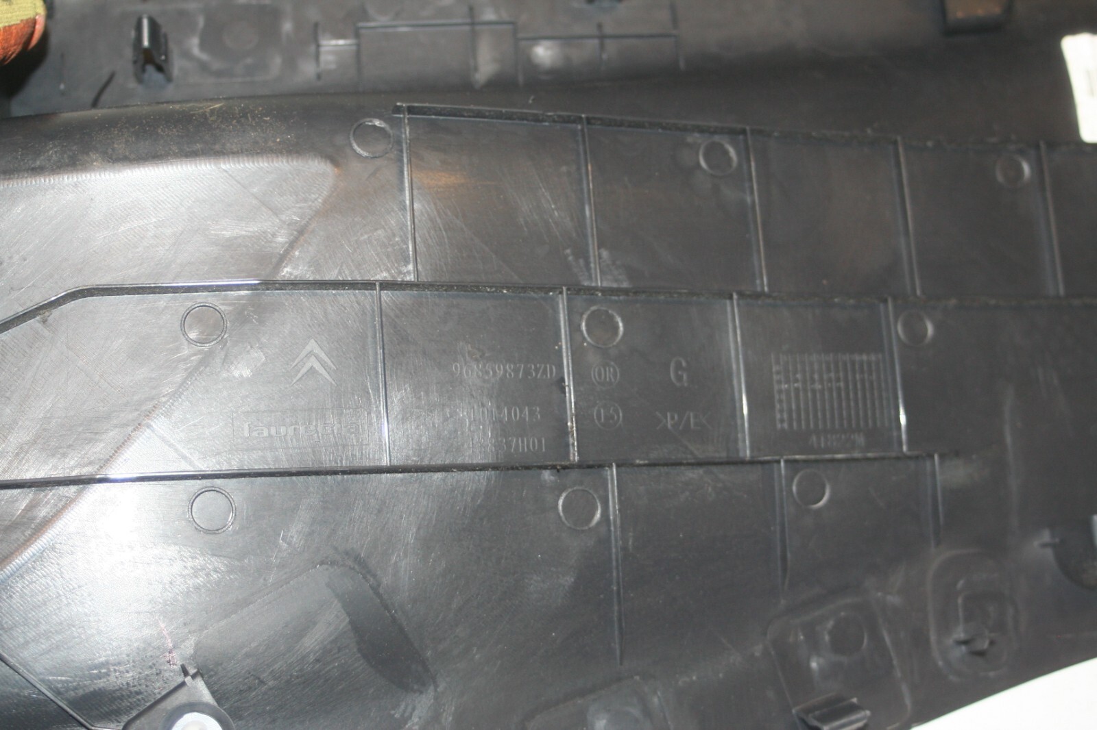 2010 CITROEN DS3. REAR DOOR SIDE PANEL PASSENGER SIDE BOOT PANEL TRIM - Image 6
