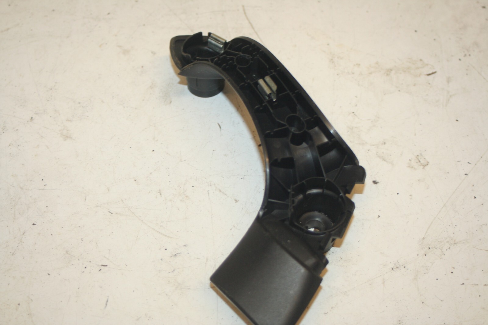 2010 CITROEN DS3. INTERIOR DOOR HANDLE TRIM - Image 4
