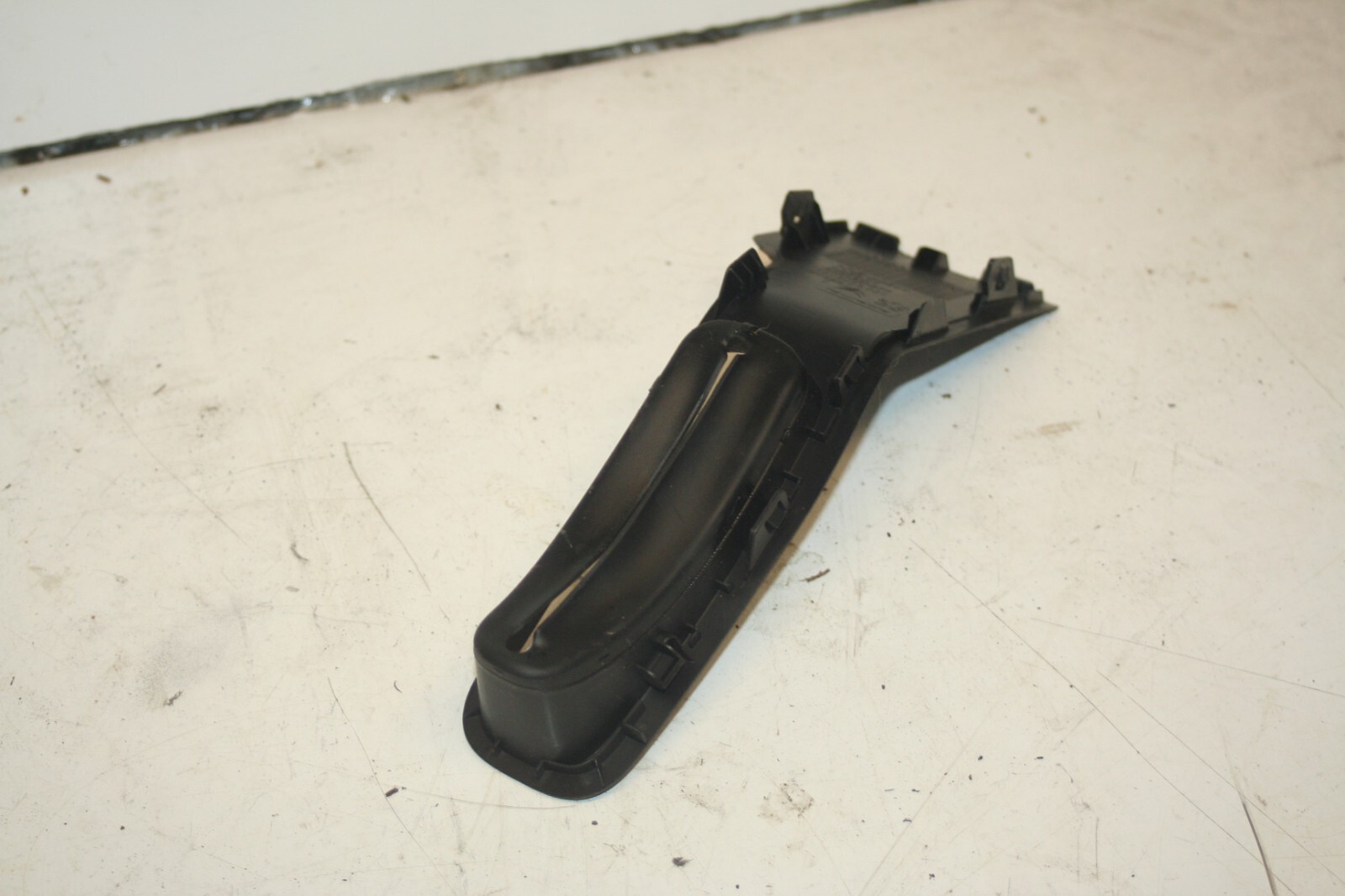 2010 CITROEN DS3. HAND BRAKE SURROUND - Image 3