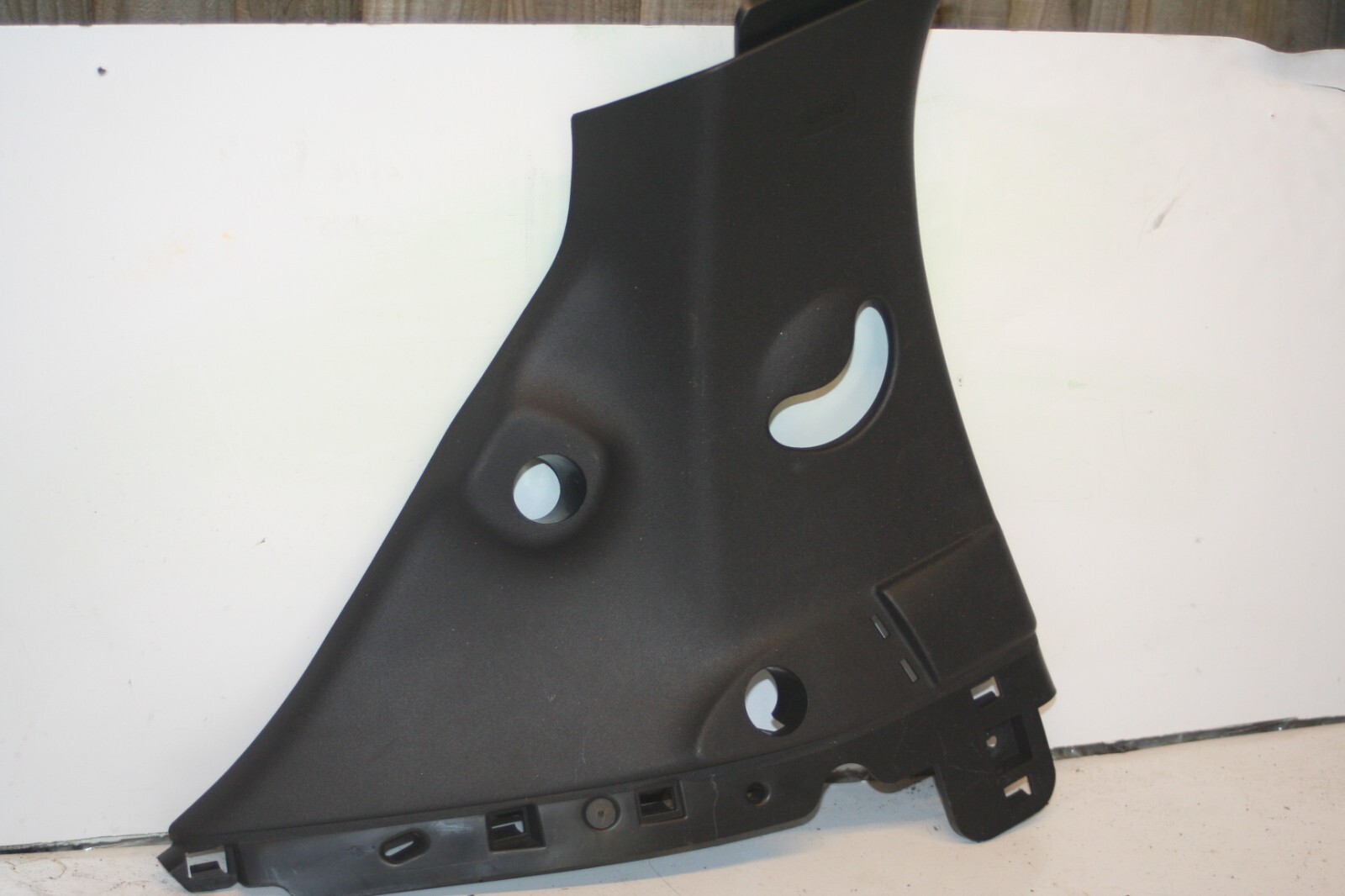 2010 CITROEN DS3. 9683383377 PASSENGER SIDE B PILLAR TRIM - Image 2