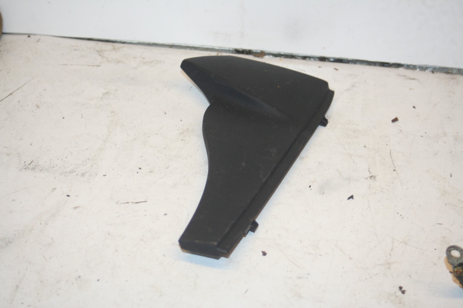 2010 CITROEN DS3. 9684154677 DRIVER SIDE FRONT DASH TRIM KUICK PANEL - Image 2