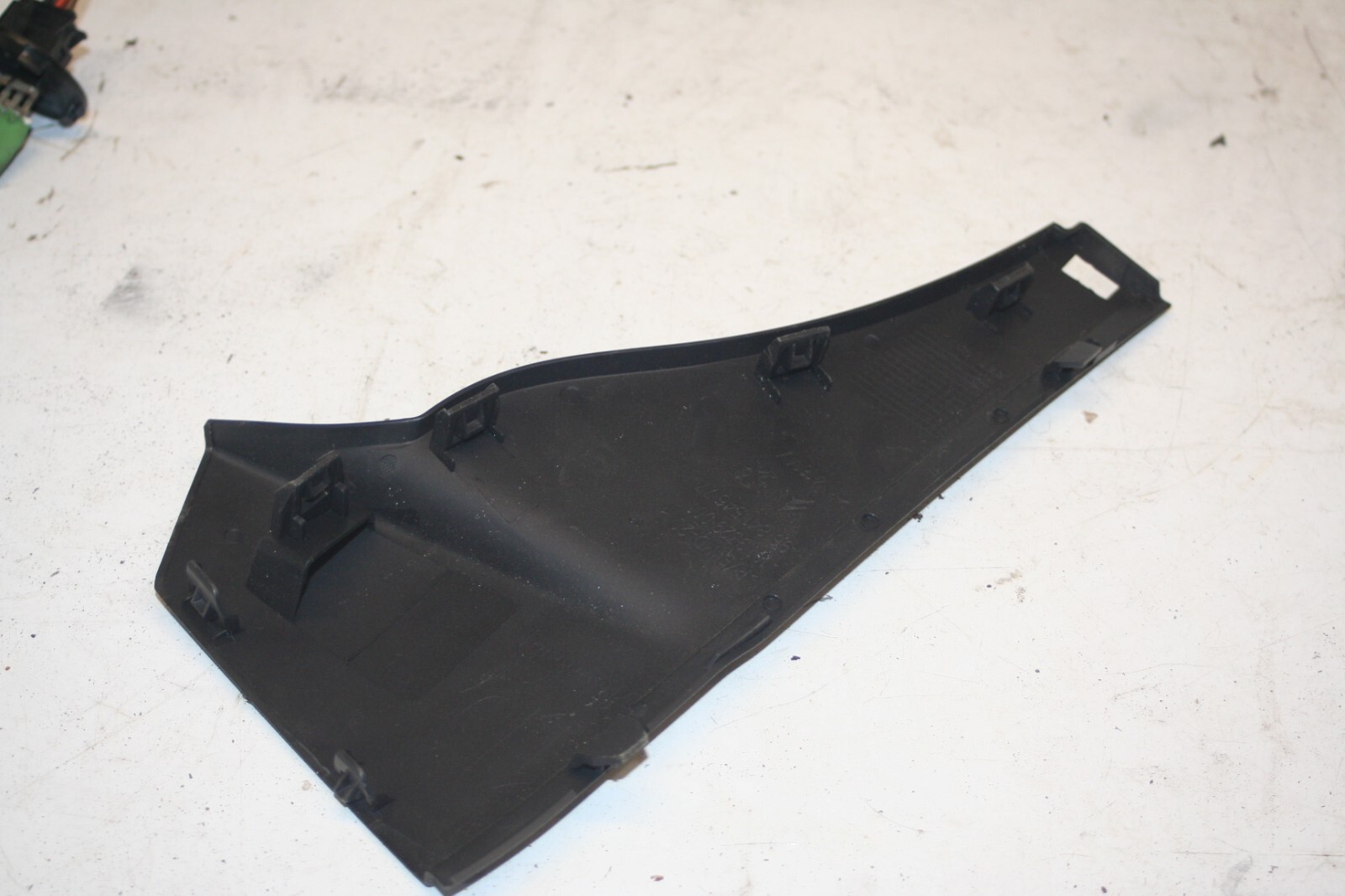 2010 CITROEN DS3. 9684154677 DRIVER SIDE FRONT DASH TRIM KUICK PANEL - Image 4