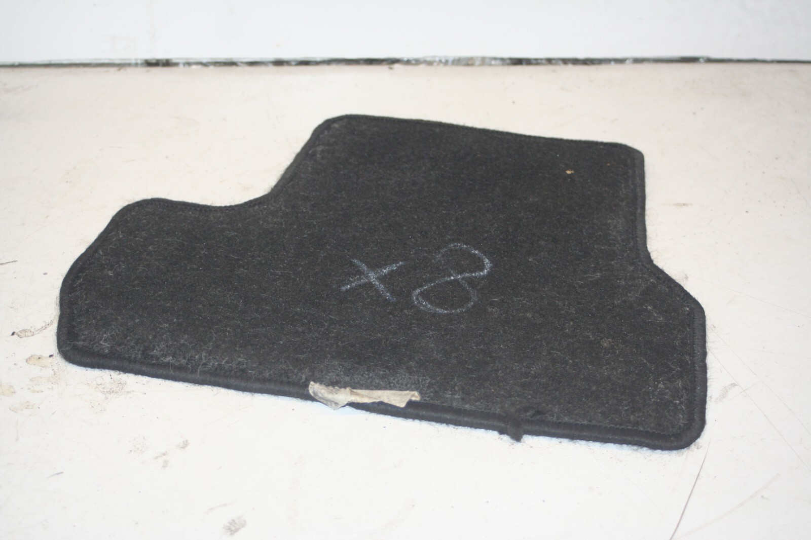 2010 CITROEN DS3. CARPET FLOOR MAT REAR - Image 2