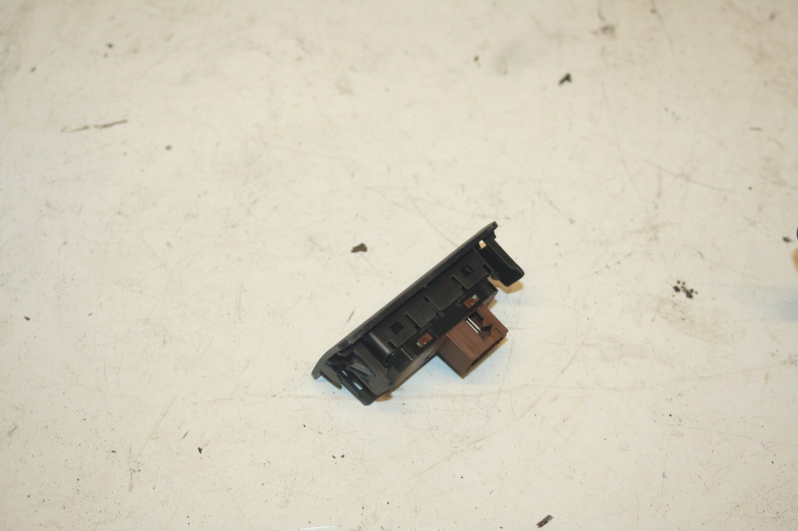 2010 CITROEN DS3. ESP OFF BUTTON - Image 2