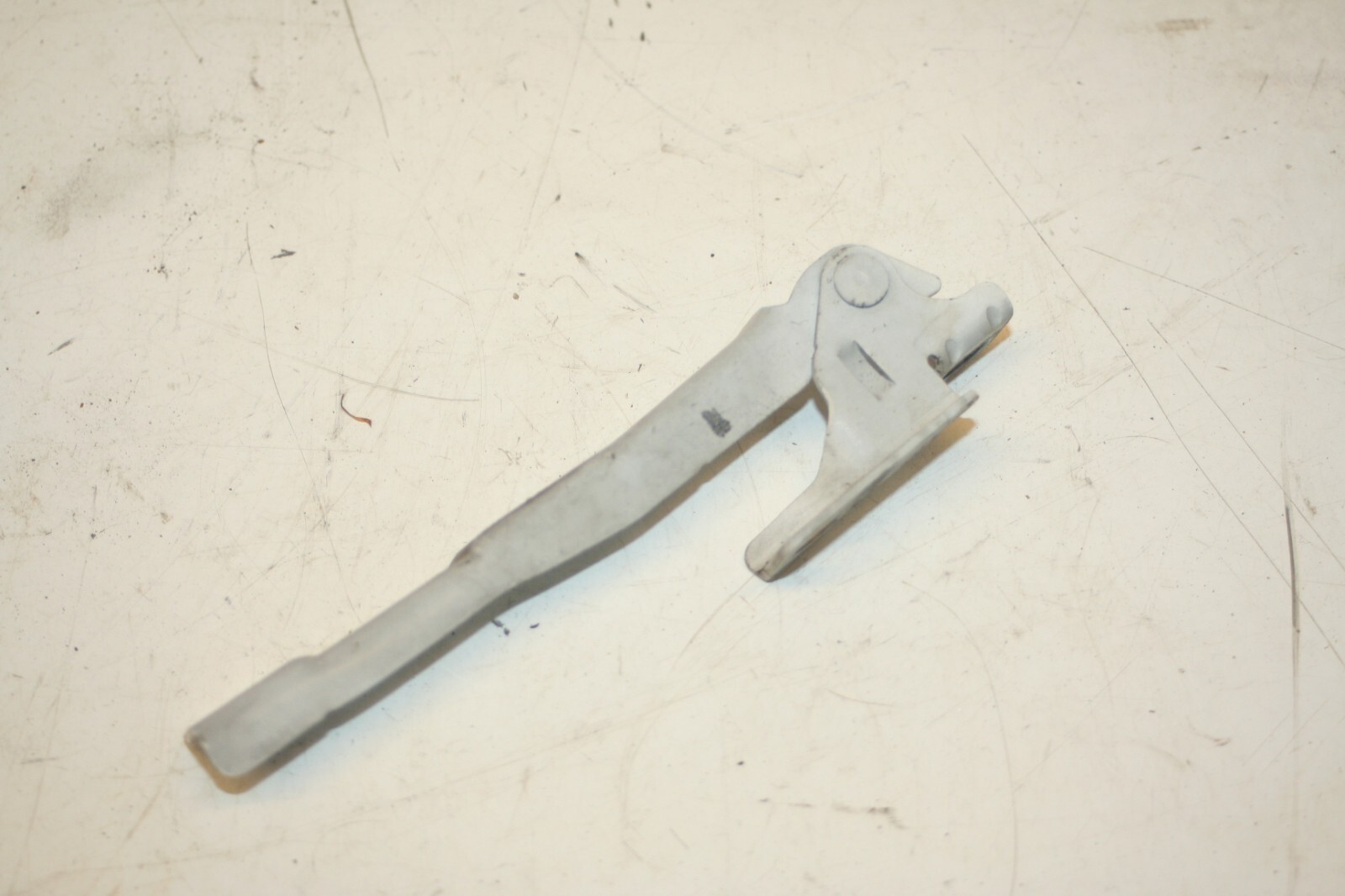 2010 CITROEN DS3. BONNET HINGE - Image 2