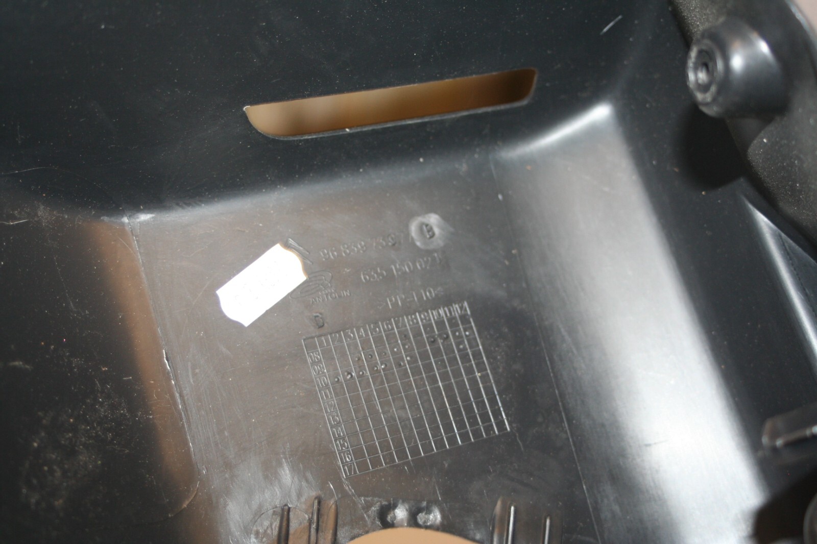 2010 CITROEN DS3. 9683973077 PARCEL SHELF SIDE TRIM - Image 7