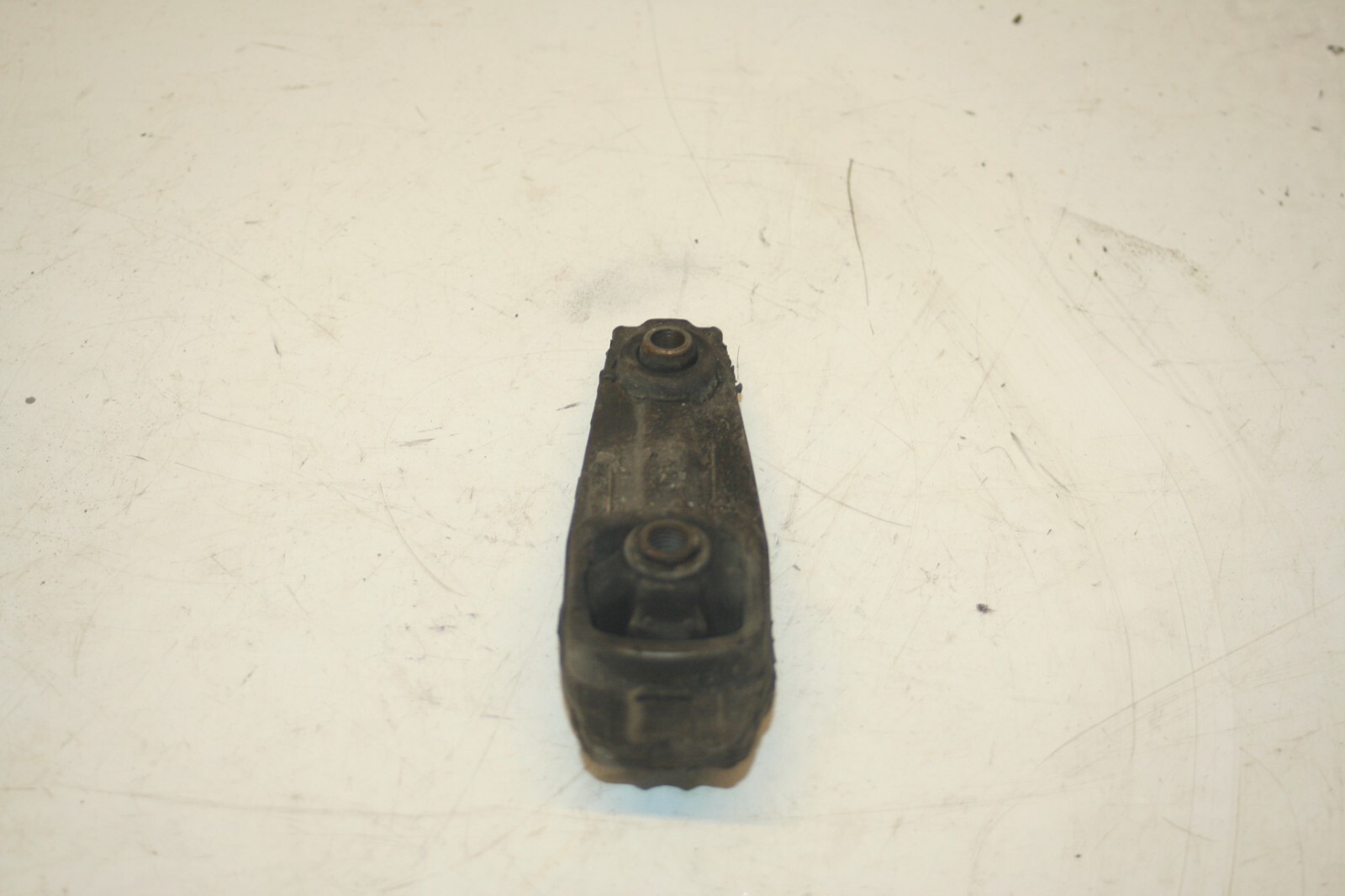 2010 CITROEN DS3. ENGINE MOUNT LOWER - Image 2