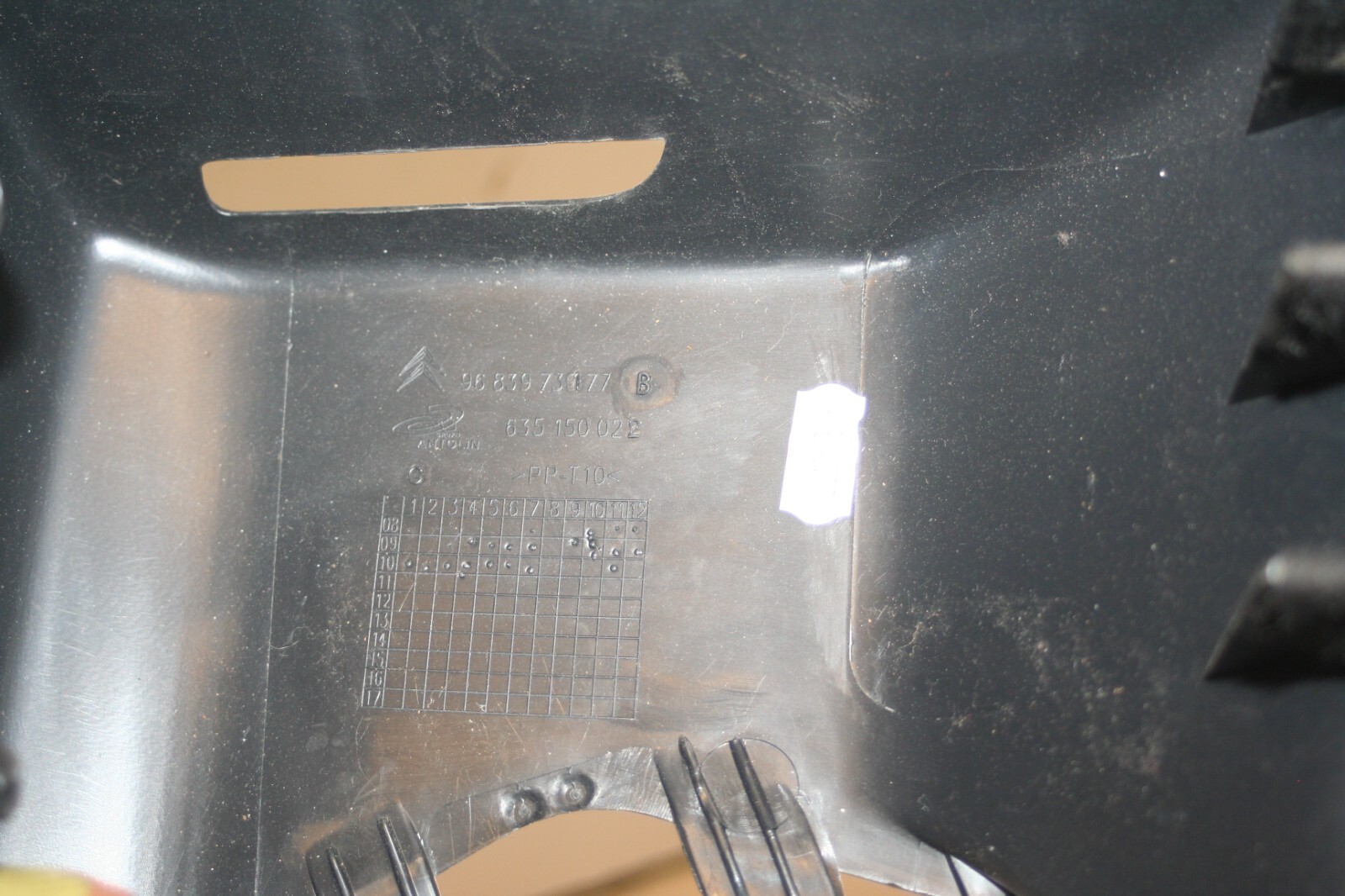 2010 CITROEN DS3. 9683973177 PARCEL SHELF SIDE TRIM - Image 6