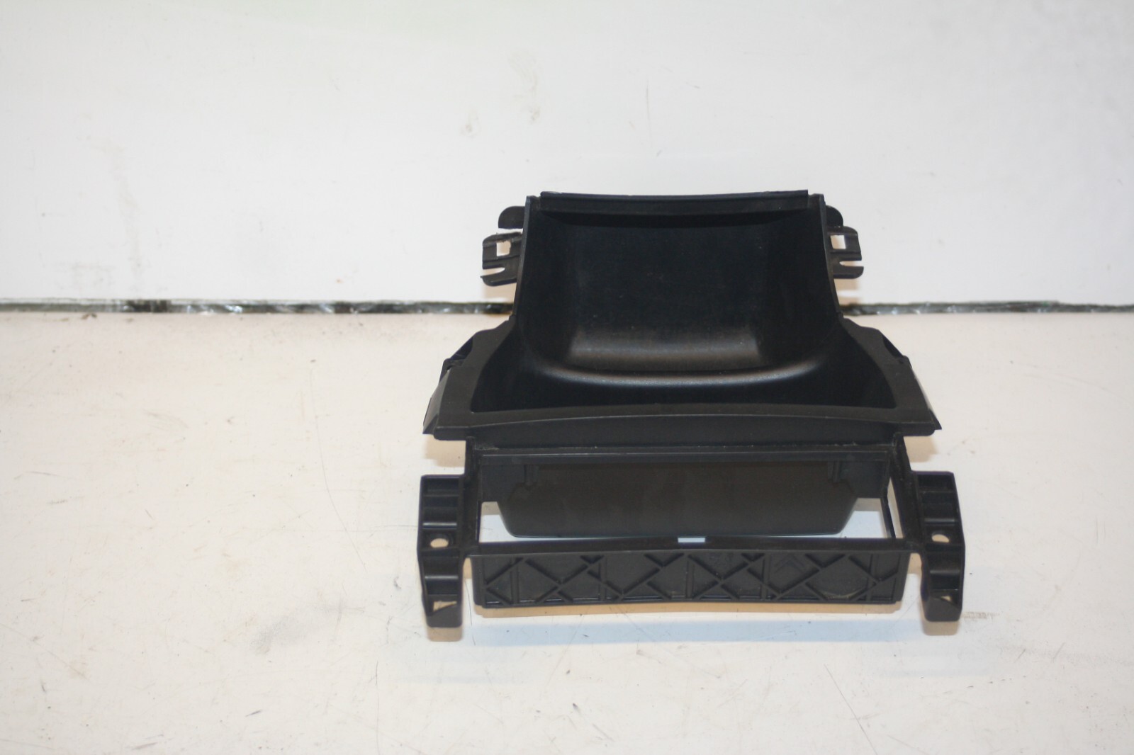 2010 CITROEN DS3. CENTRE CONSOLE FRAME 96842858377 STORAGE - Image 3
