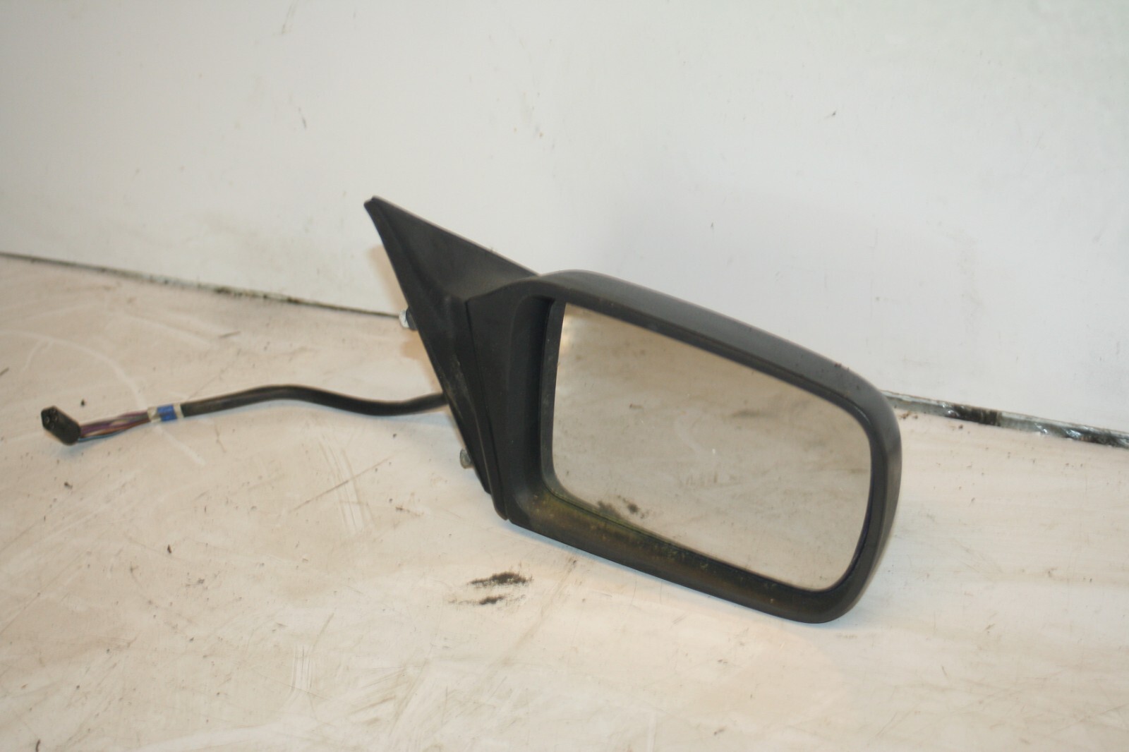 1990 FORD GRANADA MK3. DRIVER SIDE WING MIRROR ELECTRIC - Image 2