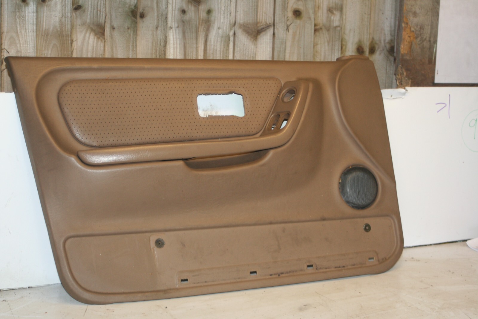 1990 FORD GRANADA MK3. PASSENGER SIDE FRONT DOOR CARD BROWN