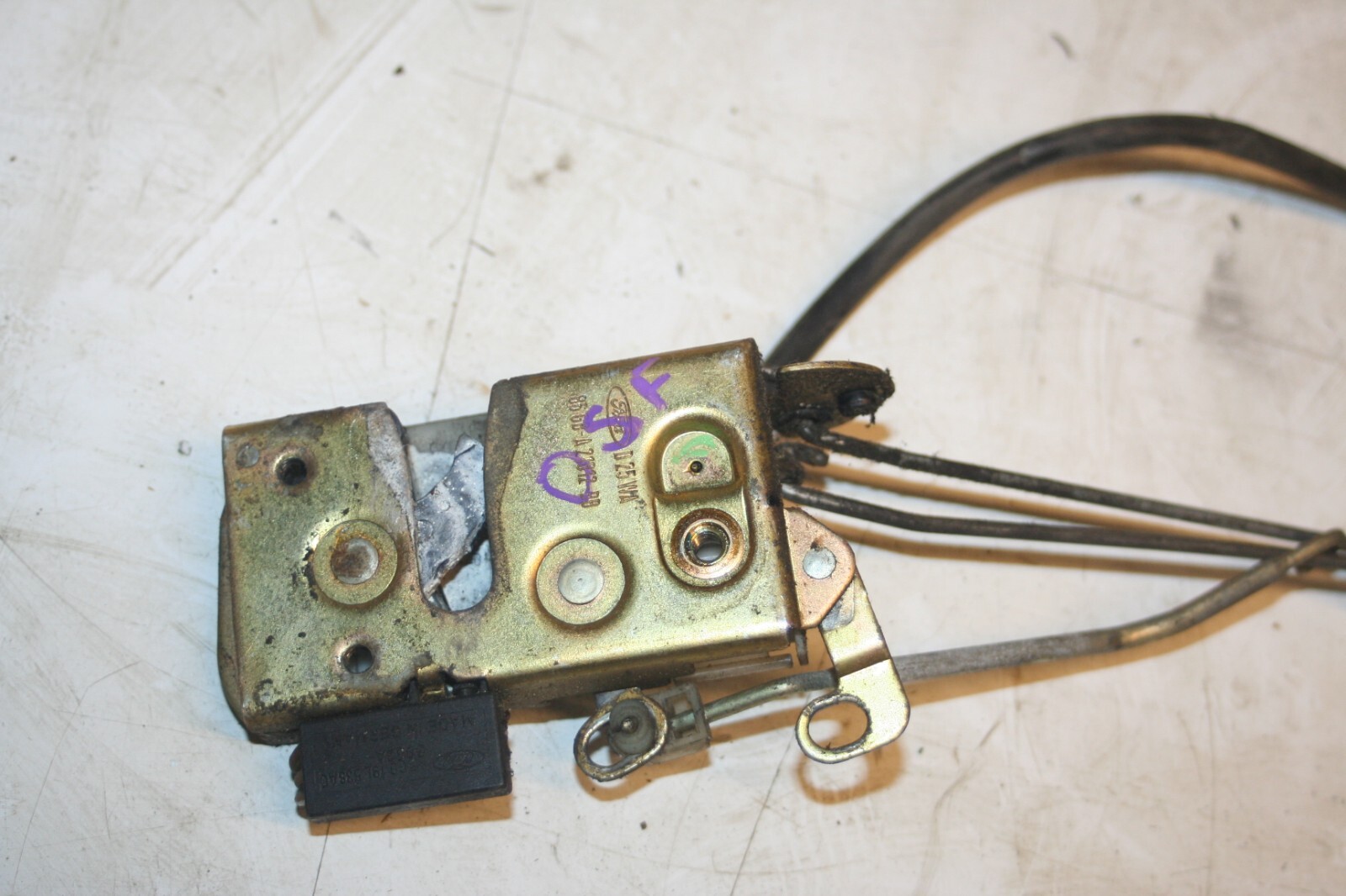 1990 FORD GRANADA MK3. DRIVER SIDE FRONT DOOR LOCK MODULE MOTOR LATCH - Image 4