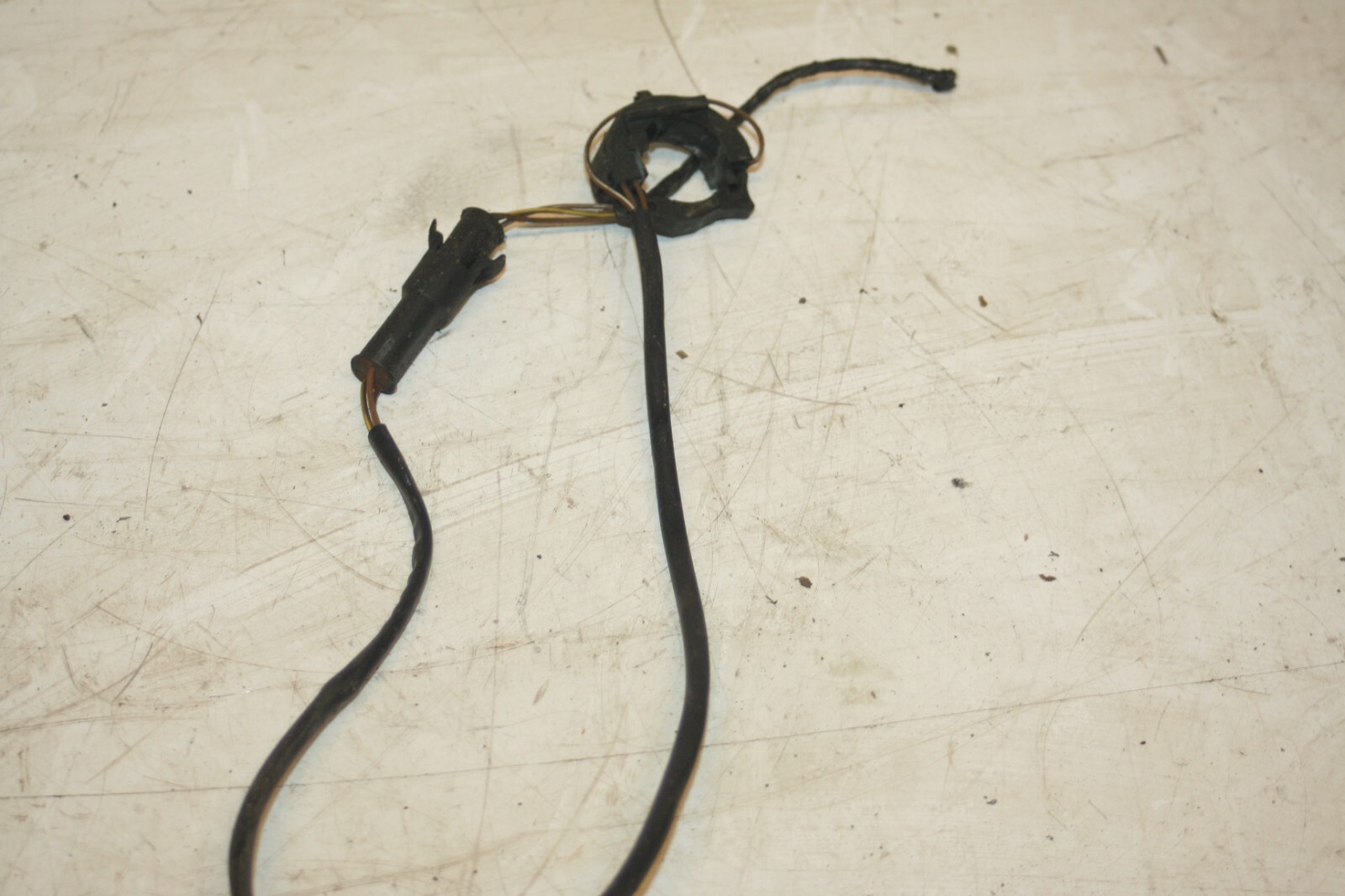 1990 FORD GRANADA MK3. DRIVER FRONT DOOR KEY SENSOR ALARM LOCK