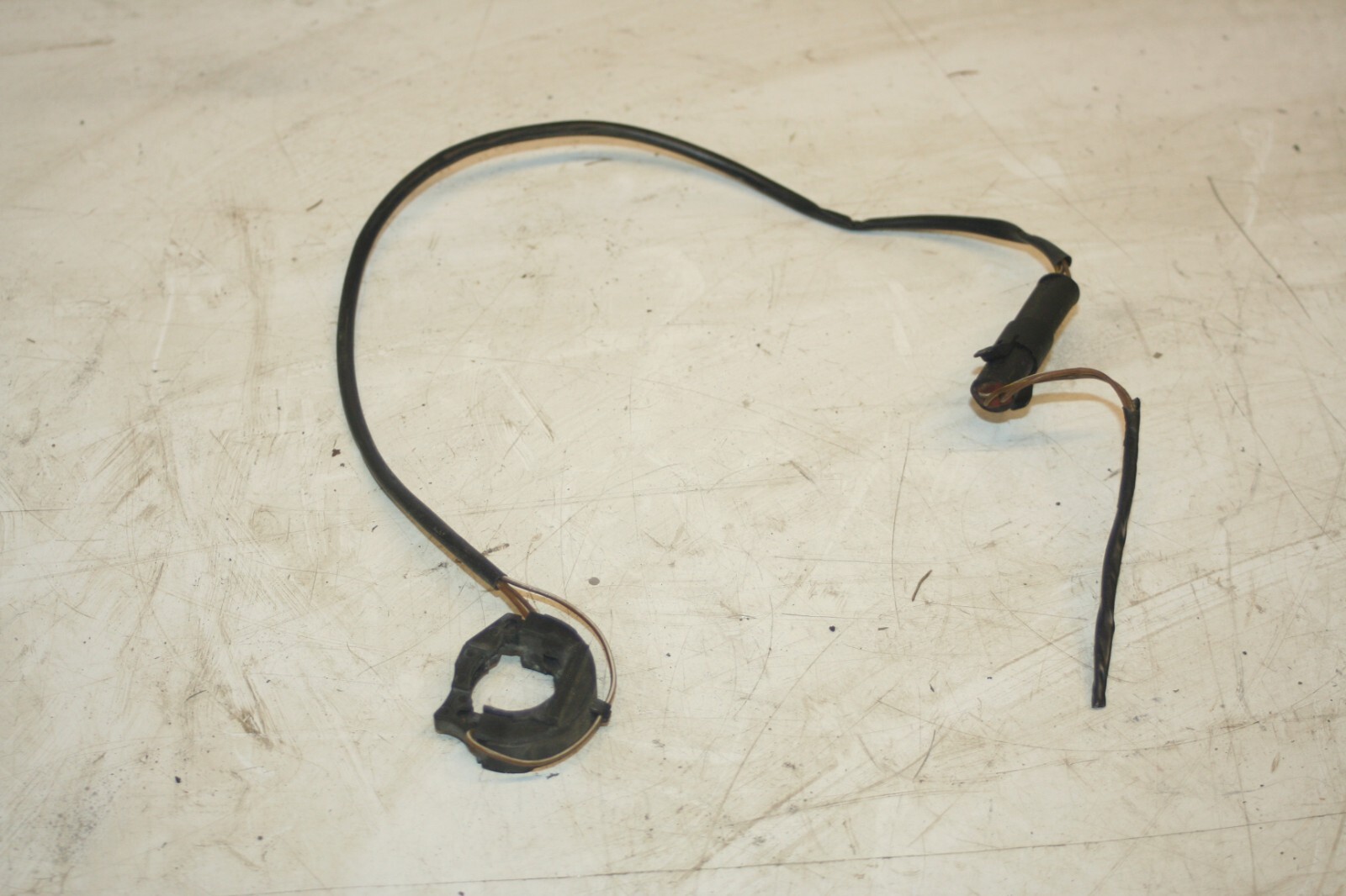 1990 FORD GRANADA MK3. PASSENGER FRONT DOOR KEY SENSOR ALARM LOCK - Image 2