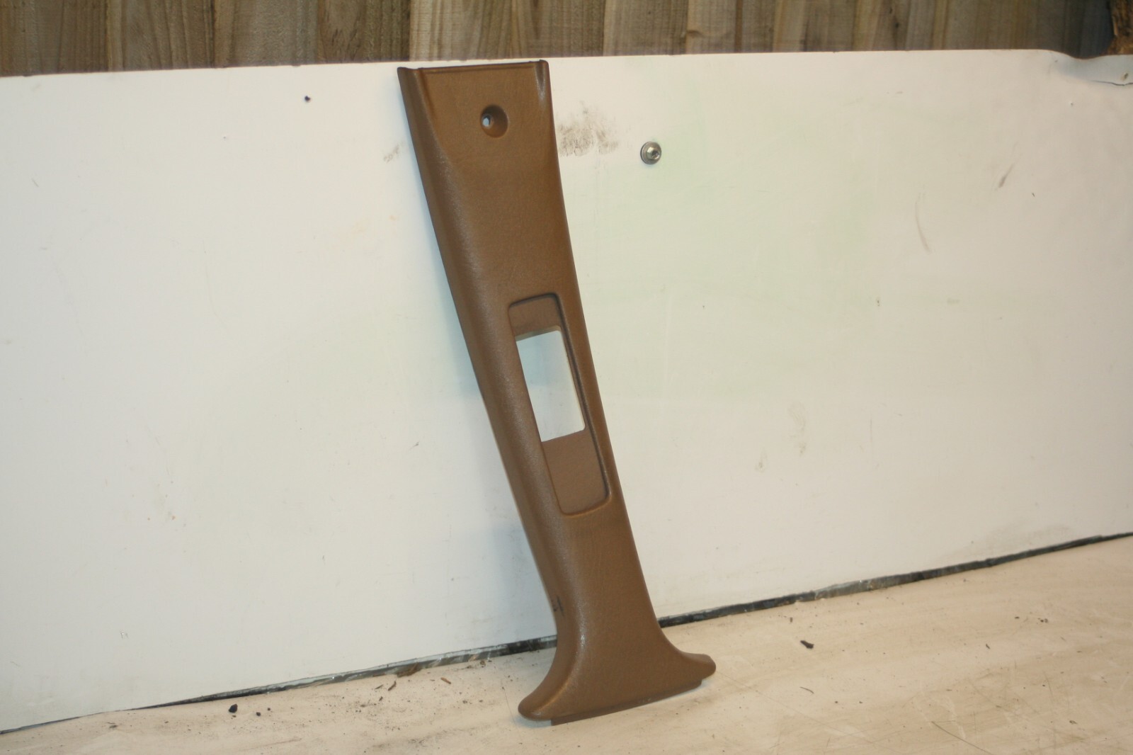 1990 FORD GRANADA MK3. B PILLAR TRIM PASSENGER SIDE - Image 2