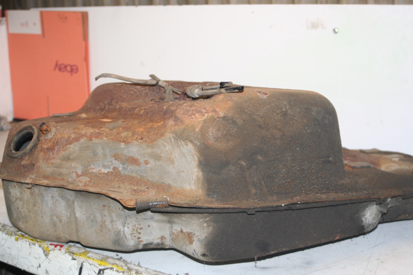 1990 FORD GRANADA MK3. PETROL FUEL TANK - Image 4