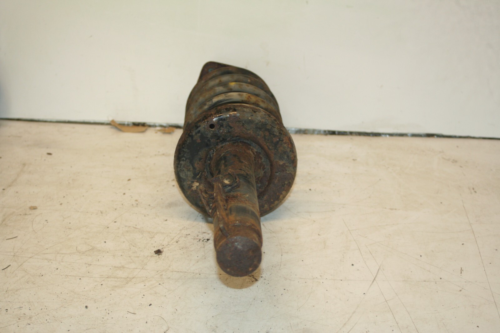 1990 FORD GRANADA MK3. DRIVER SIDE FRONT SUSPENSION UNIT - Image 3