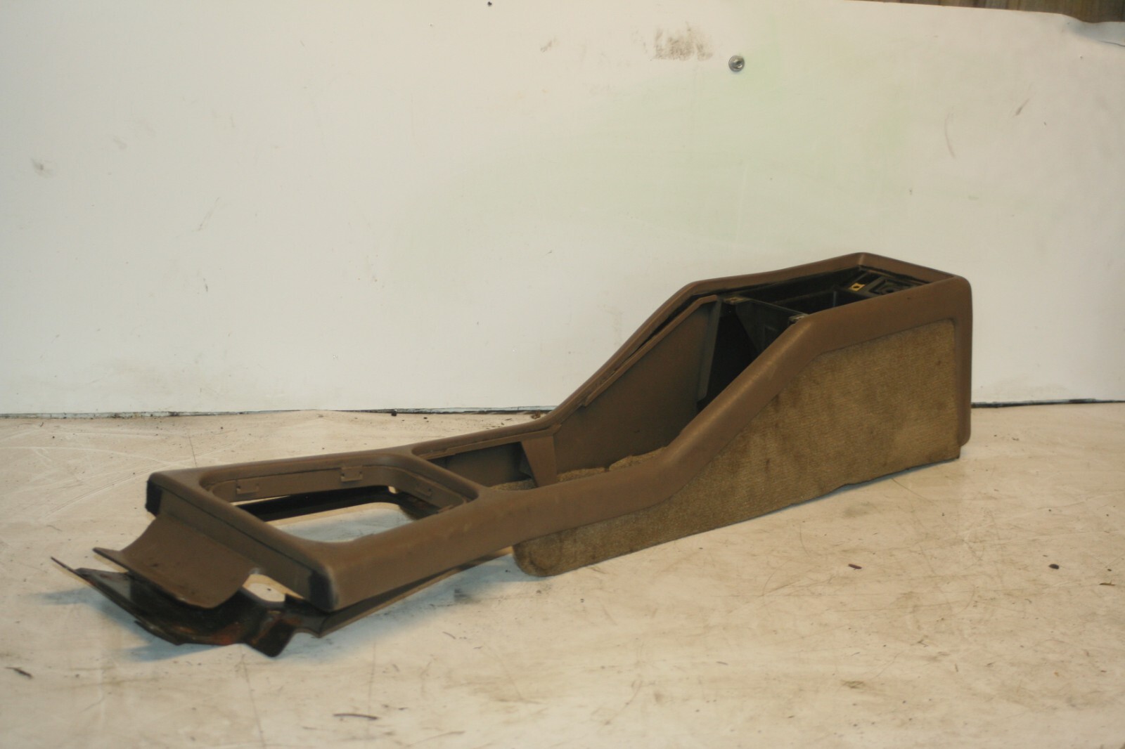 1990 FORD GRANADA MK3. CENTRE CONSOLE 85GB-A045B54 ABW
