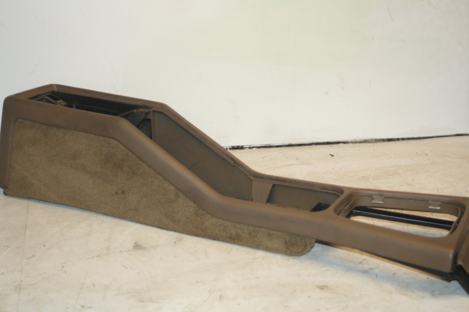 1990 FORD GRANADA MK3. CENTRE CONSOLE 85GB-A045B54 ABW - Image 3