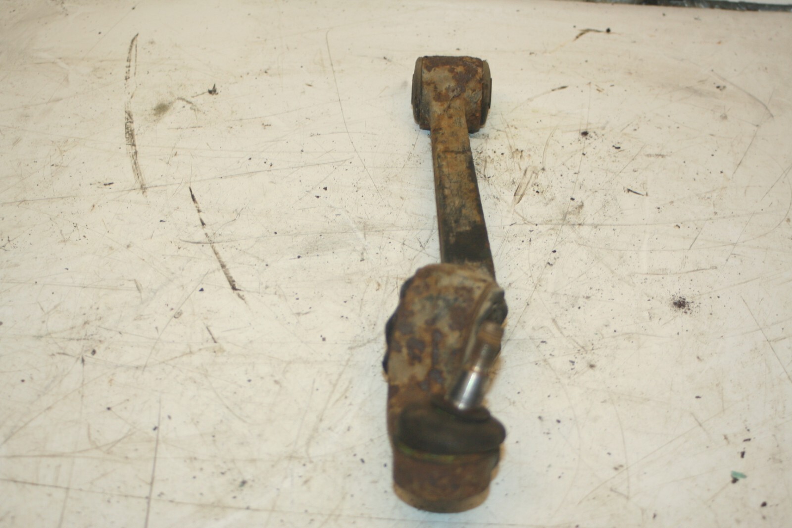 1990 FORD GRANADA MK3. SUSPENSION LOWER ARM FRONT PASSENGER SIDE - Image 5