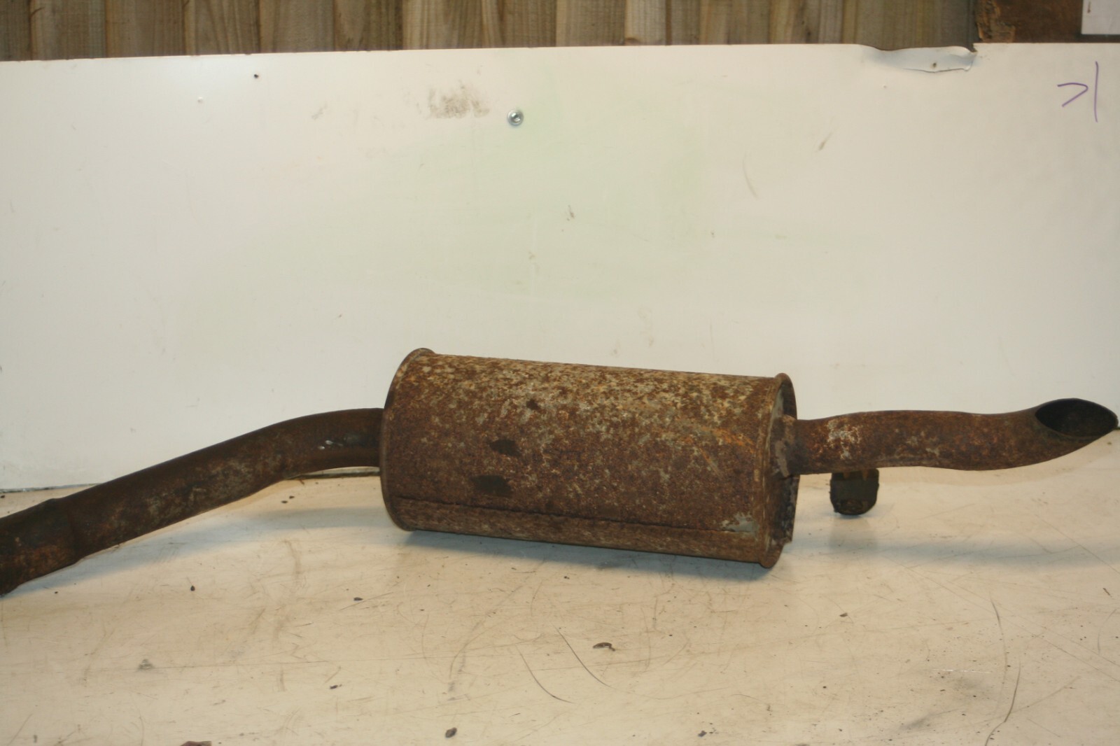 1990 FORD GRANADA MK3. REAR EXHAUST BUCK BOX SILENCER
