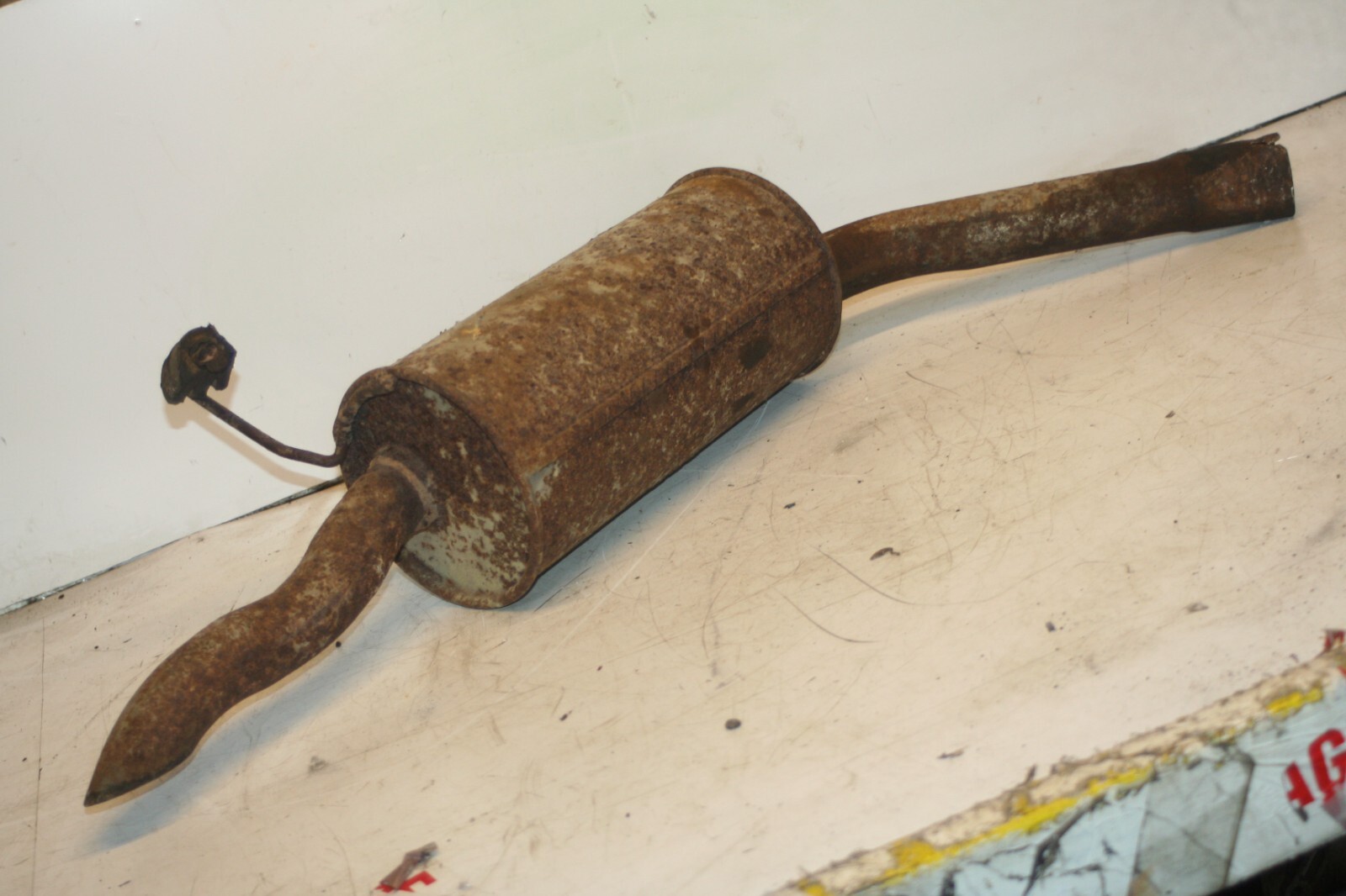 1990 FORD GRANADA MK3. REAR EXHAUST BUCK BOX SILENCER - Image 4