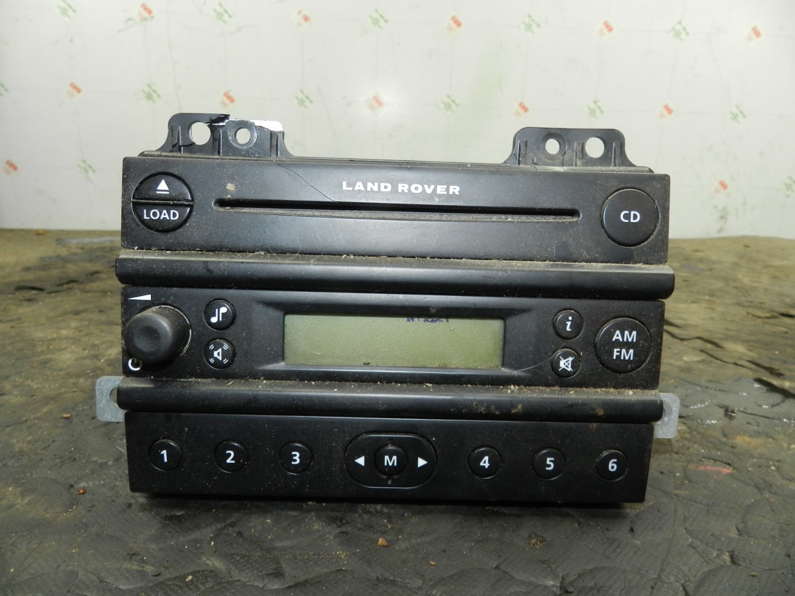 182. 2004 LANDROVER FREELANDER 1 L314. CD RADIO VUX500170