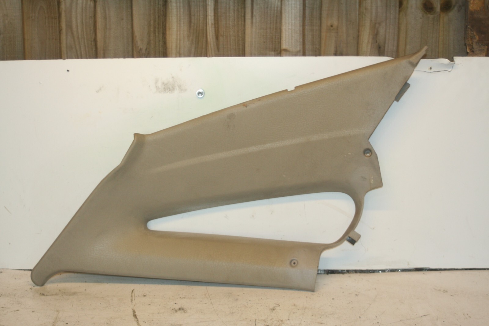 1990 FORD GRANADA MK3. C PILLAR BOOT TRIM DRIVER REAR 90GB-F31010-ABW