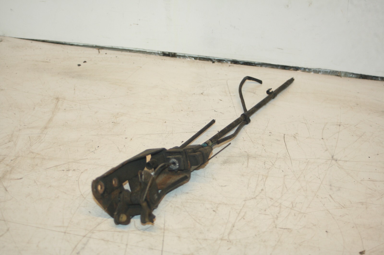 1990 FORD GRANADA MK3. IDLE CONTROL THROTTLE CONTROL LINKAGE - Image 3