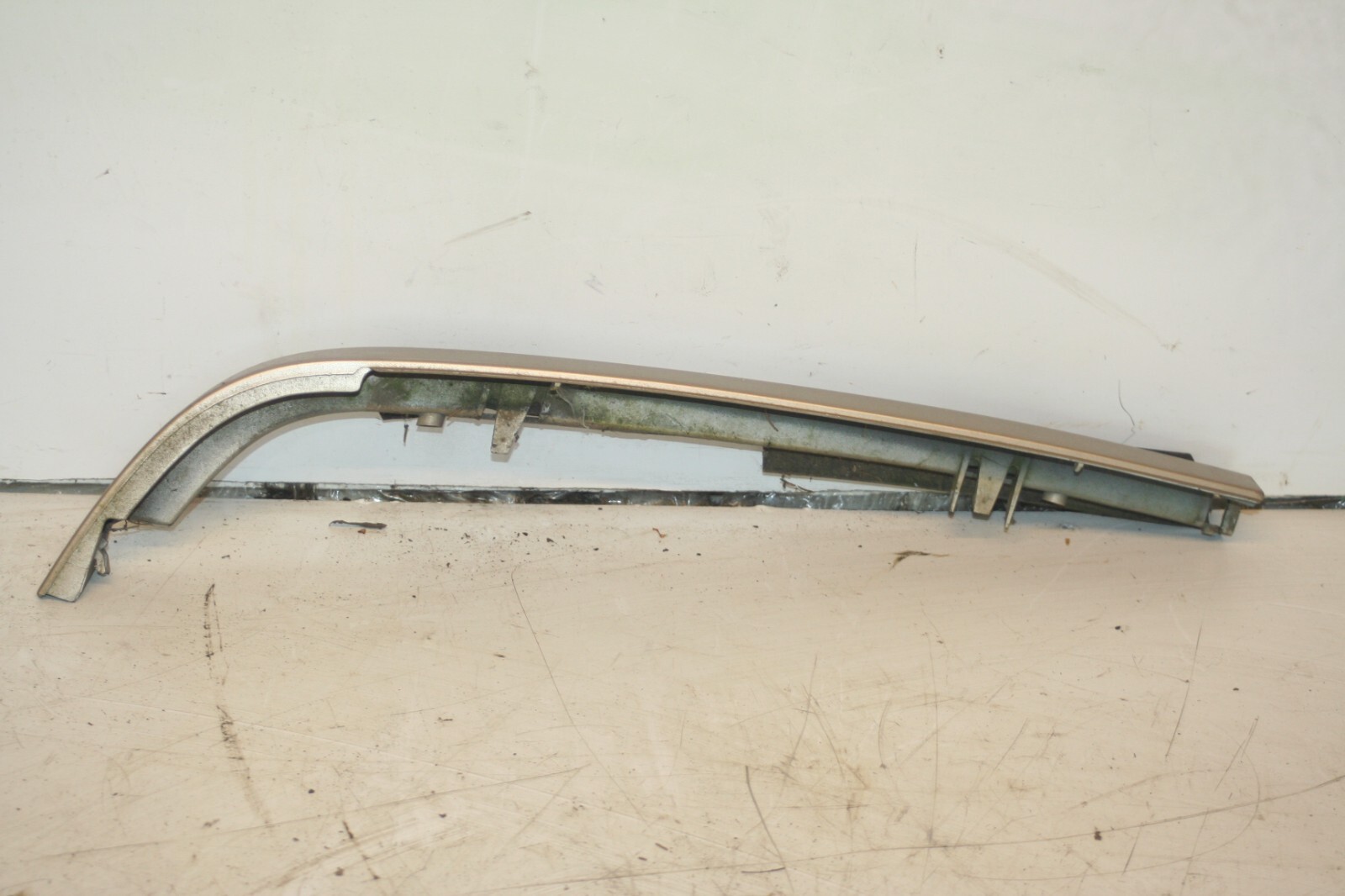 1990 FORD GRANADA MK3. LOWER HEAD LIGHT TRIM IN GOLD