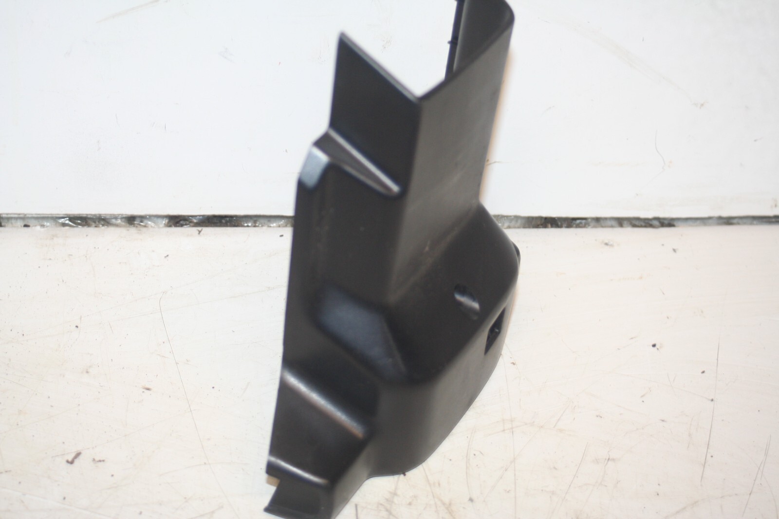 1990 FORD GRANADA MK3. STEERING LOWER COWLING 85GB-3530-AA - Image 2