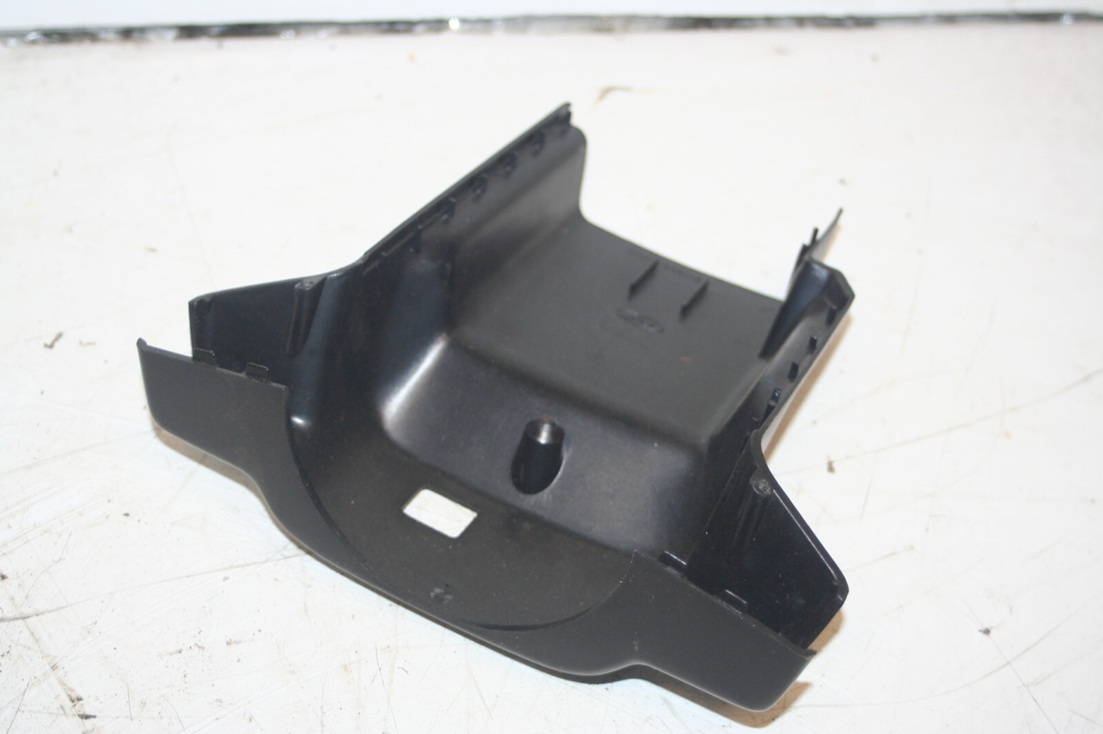 1990 FORD GRANADA MK3. STEERING LOWER COWLING 85GB-3530-AA - Image 3