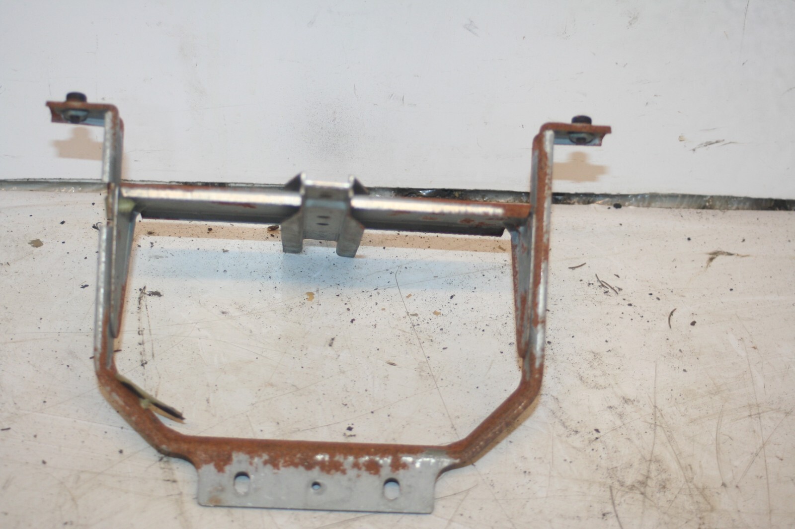 1990 FORD GRANADA MK3. CENTRE CONSOLE FRAME