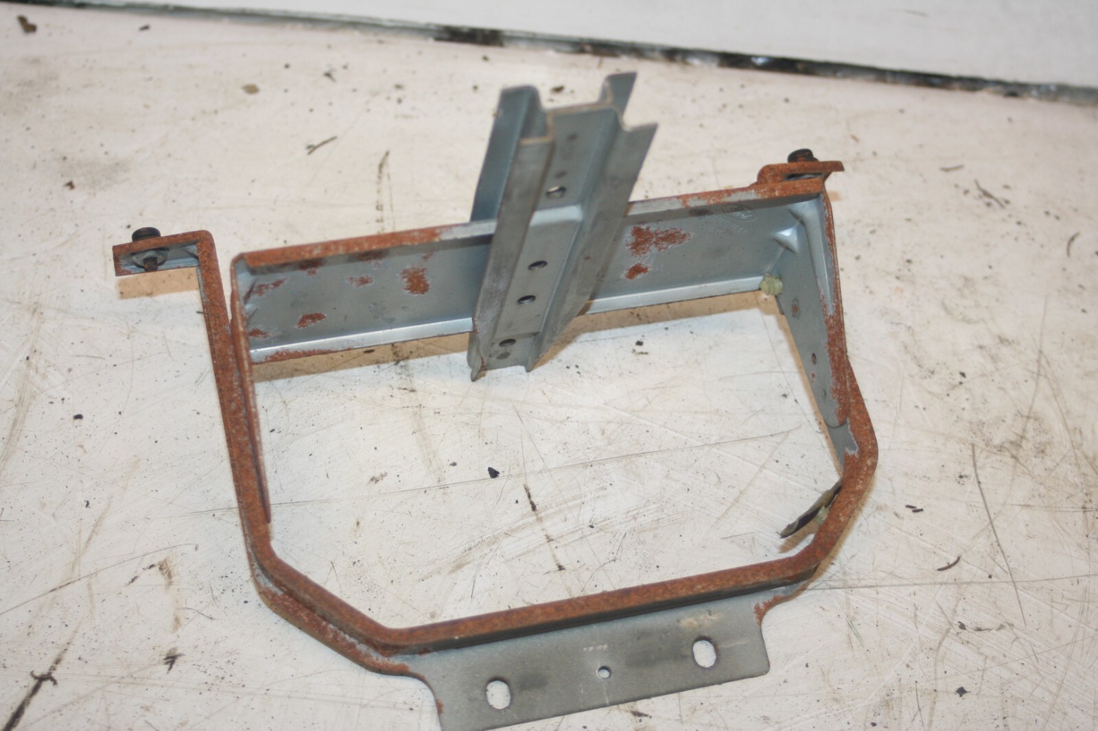 1990 FORD GRANADA MK3. CENTRE CONSOLE FRAME - Image 4