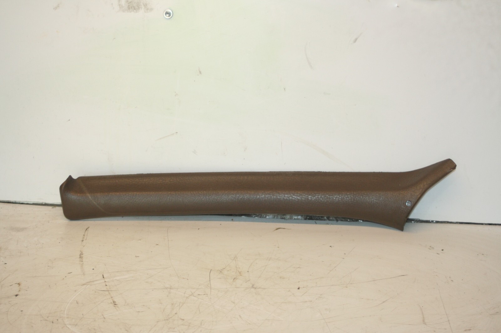 1990 FORD GRANADA MK3. PASSENGER SIDE A PILLAR TRIM
