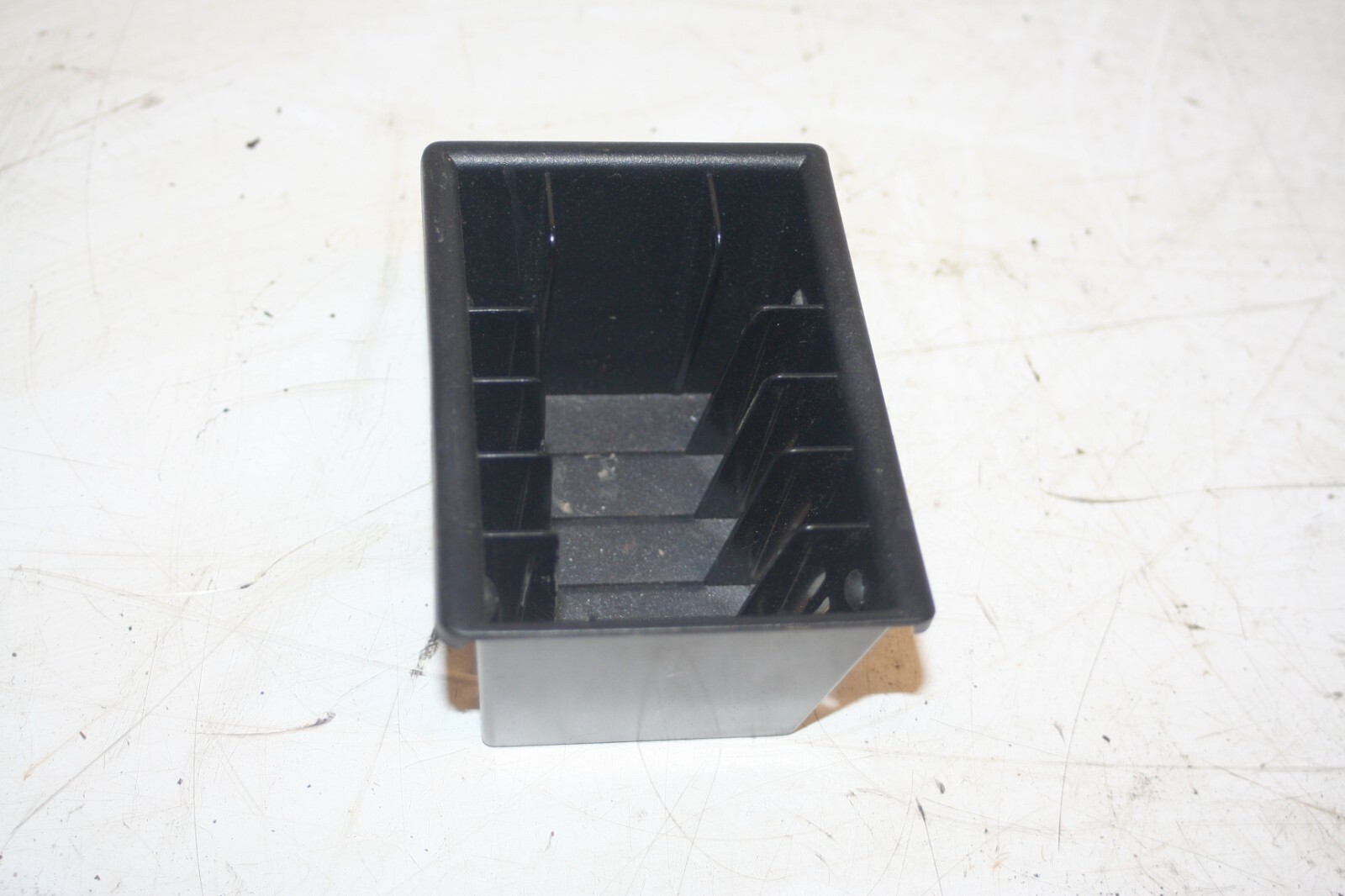 1990 FORD GRANADA MK3. TAPE CASSETTE HOLDER STAND - Image 2