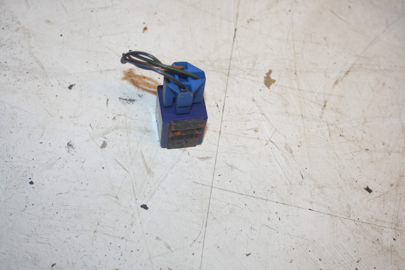1990 FORD GRANADA MK3. 9LE03 BLUE RELAY - Image 2