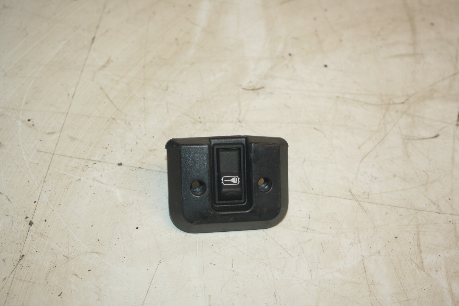 1990 FORD GRANADA MK3. LOCK SWITCH BUTTON