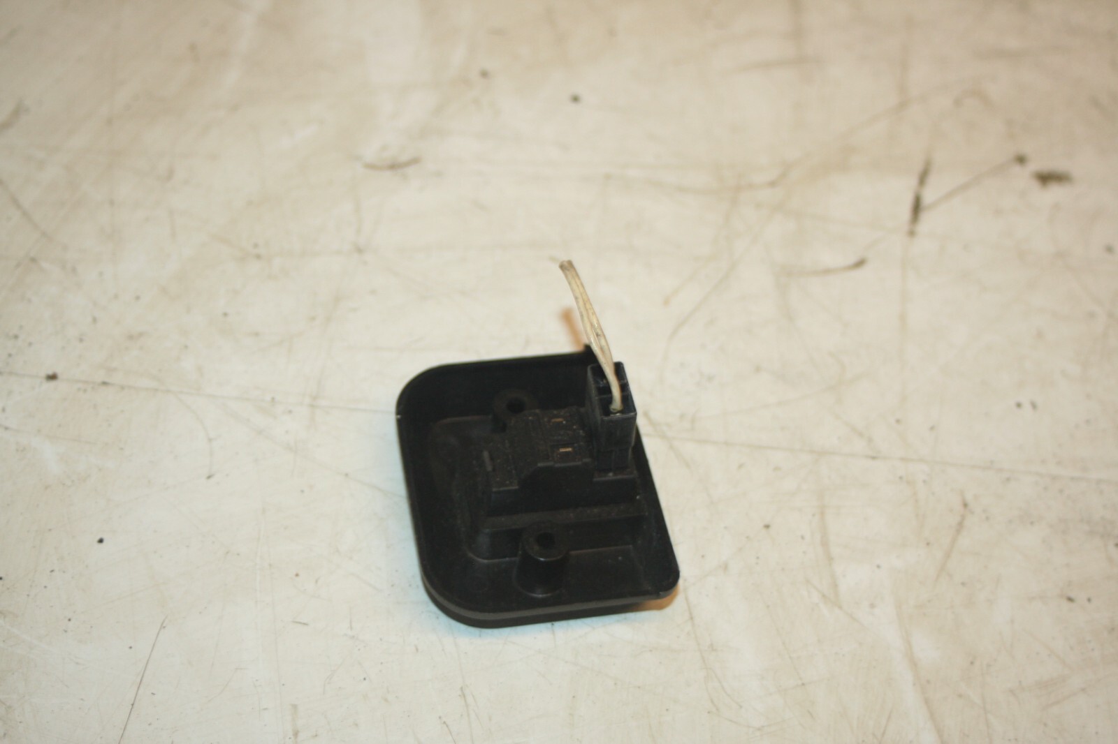 1990 FORD GRANADA MK3. LOCK SWITCH BUTTON - Image 3