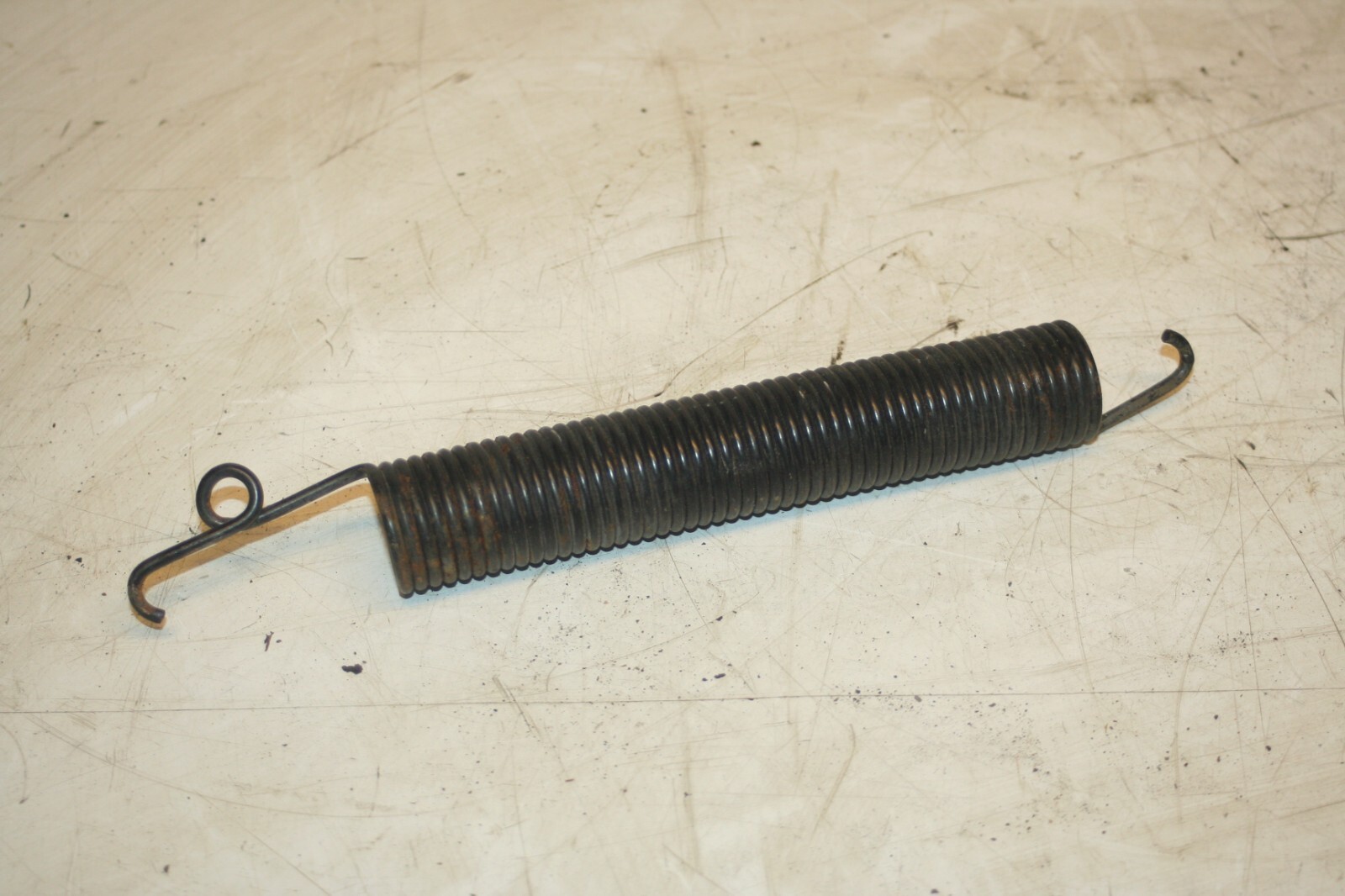 1990 FORD GRANADA MK3. BOOT LID TAIL GATE SPRING - Image 2