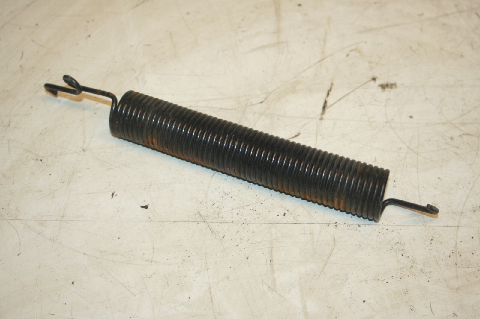 1990 FORD GRANADA MK3. BOOT LID TAIL GATE SPRING - Image 2