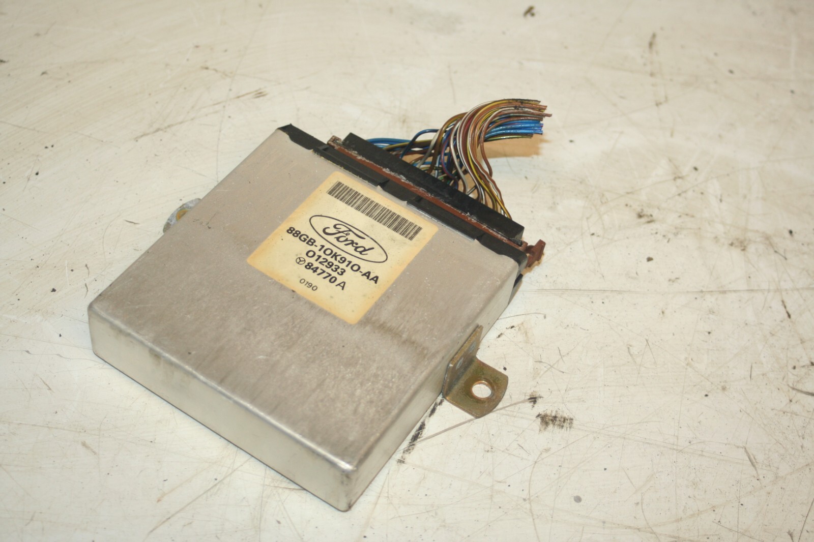 1990 FORD GRANADA MK3. 88GB-10K910-AA ECU MODULE CONTROL UNIT - Image 2