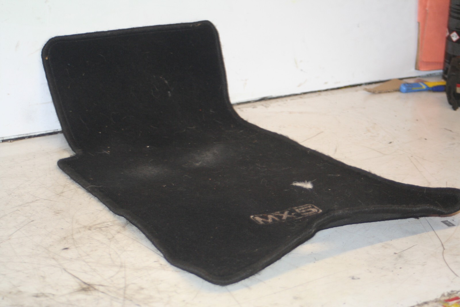 MAZDA MX5 MK1. DRIVER SIDE FLOOR MAT - Image 2